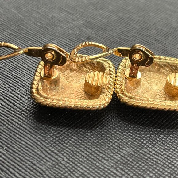 Vintage Monet Square Golden Tone Clip On Earrings - Picture 8 of 9